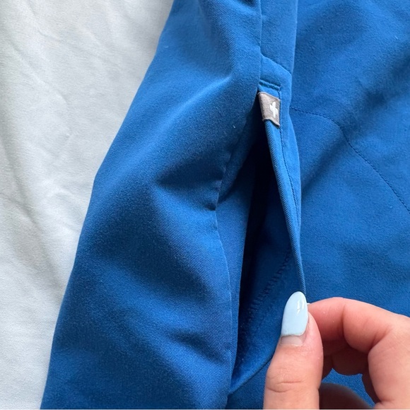 FIGS Rafaela Oversized Scrub Top - Picture 4 of 6